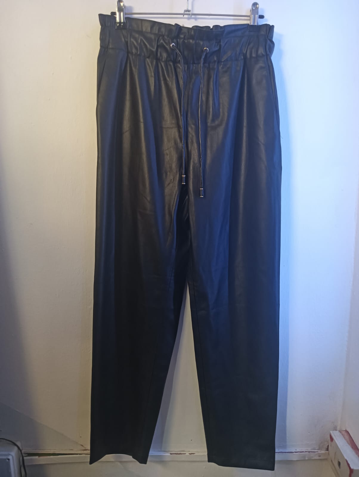 pantalone in simil pelle Zara tg s